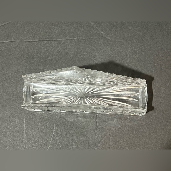 Vintage Crystal Triangle Napkin Holder Rose & Waffle Pattern Crimped Edge Design - Picture 9 of 12